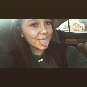 Meet your Posher, Alexis